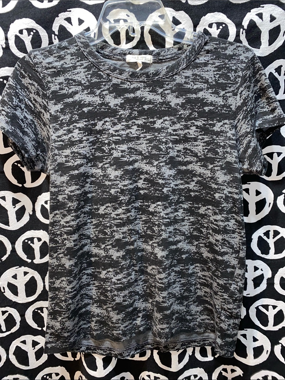 rag & bone Black and Gray Short Sleeve Tee SZ M
